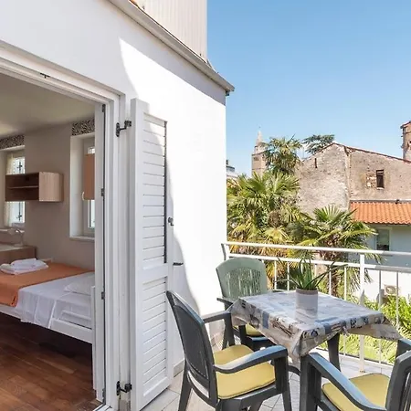 Medved In The Historic Center Apartment Koper