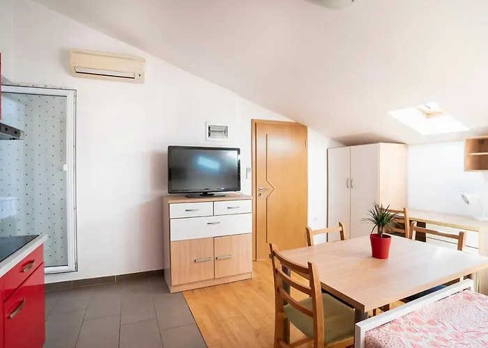 Medved In The Historic Center * 코페르