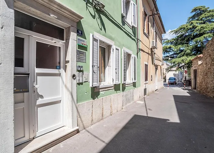 Medved In The Historic Center Διαμέρισμα *