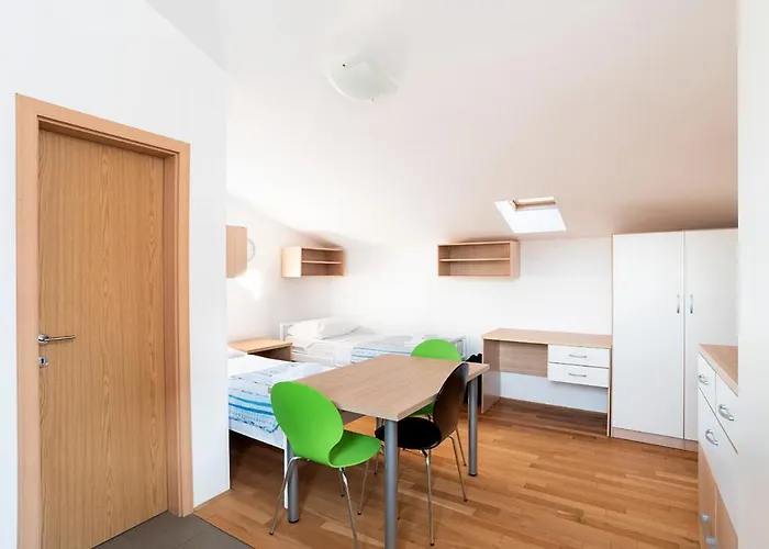 Medved In The Historic Center * Κόπερ